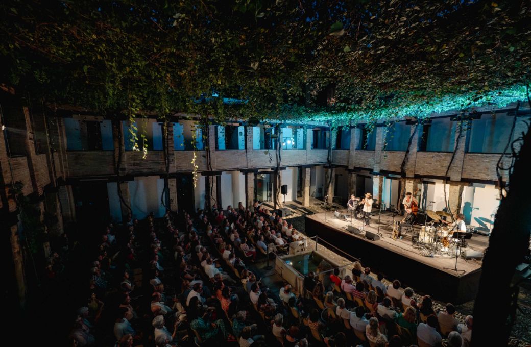 Concierto de jazz del Juli&aacute;n S&aacute;nchez Quintet en el Corral del Carb&oacute;n &copy; J. M. Grimaldi | Festival de Granada