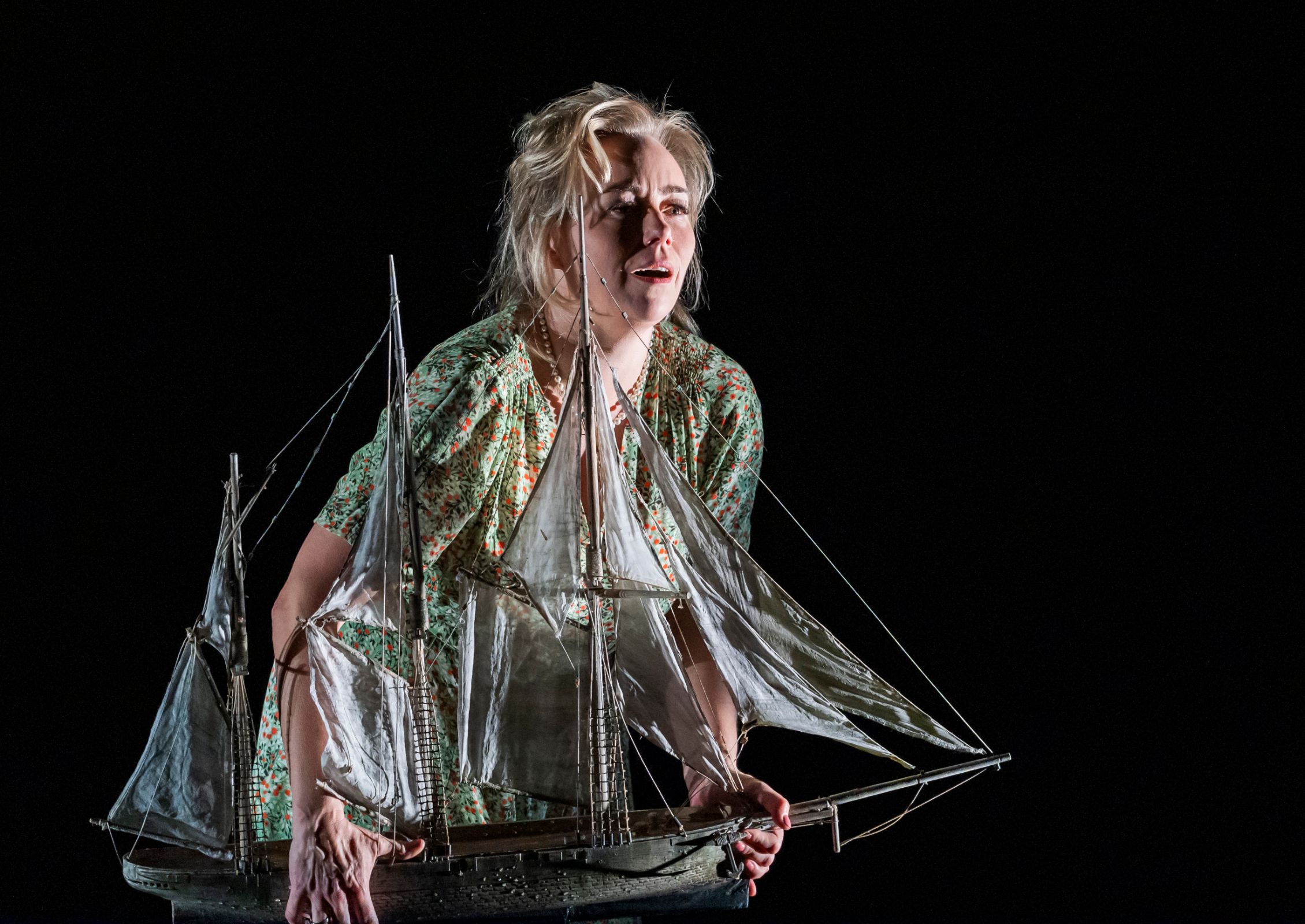 Elisabet Strid as Senta in <i>The Flying Dutchman</i> &copy; ROH | Tristram Kenton