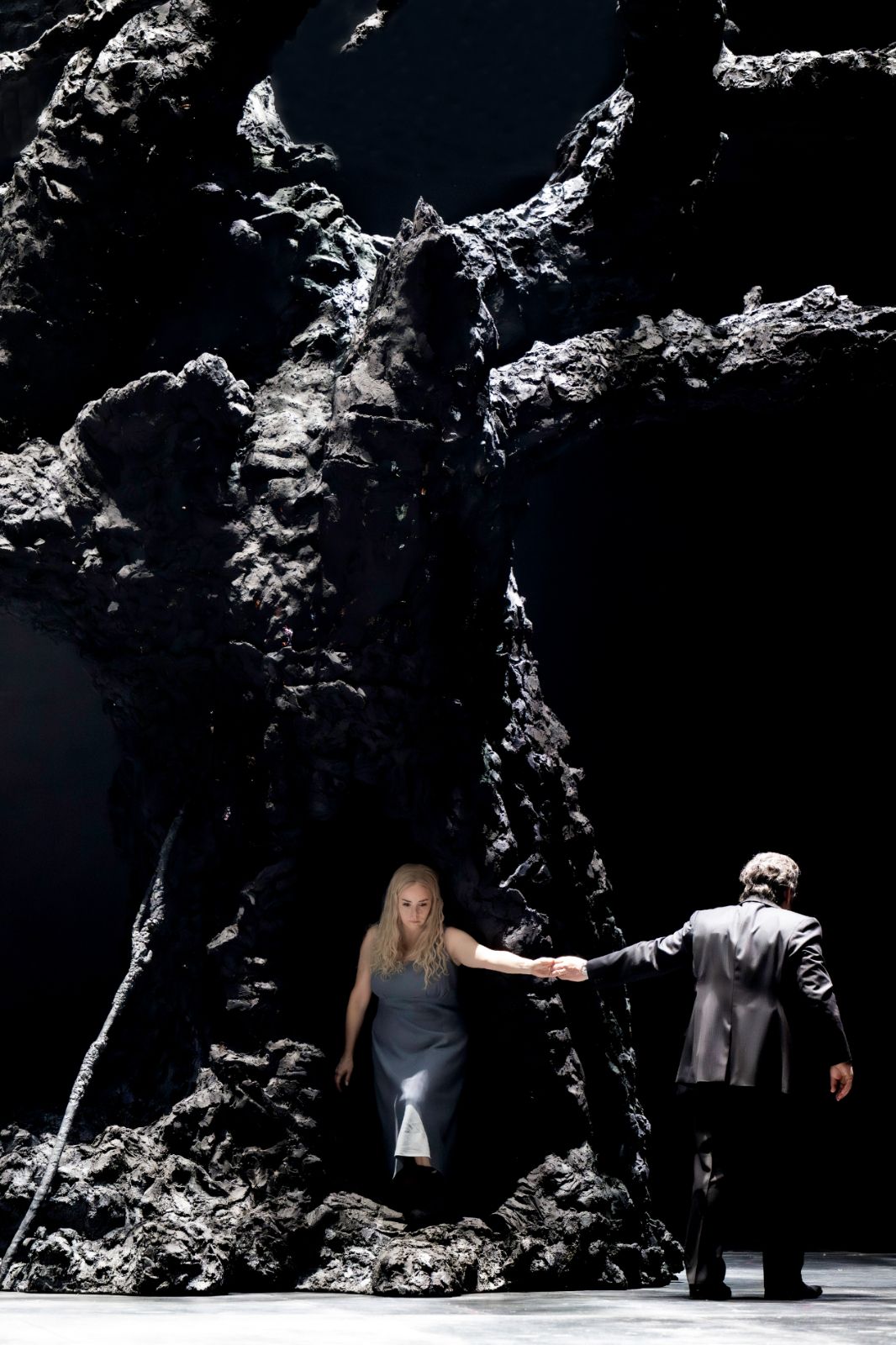 Elisabet Strid (Brünnhilde) with Christopher Maltman (Wotan) in <i>Die Walküre</i> &copy; Monika Rittershaus